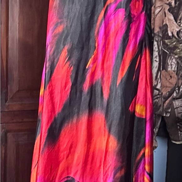 Vibrant Maxi Dress with Open Strap back Size Medium - Picture 3 of 6